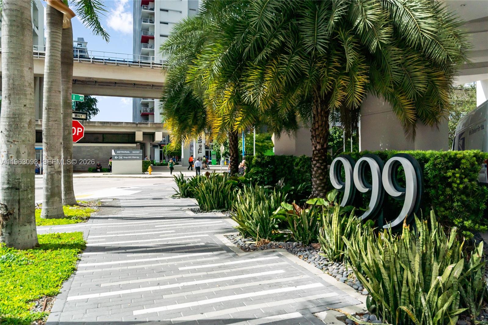 999 SW 1 AVENUE #2411, Miami FL 33130