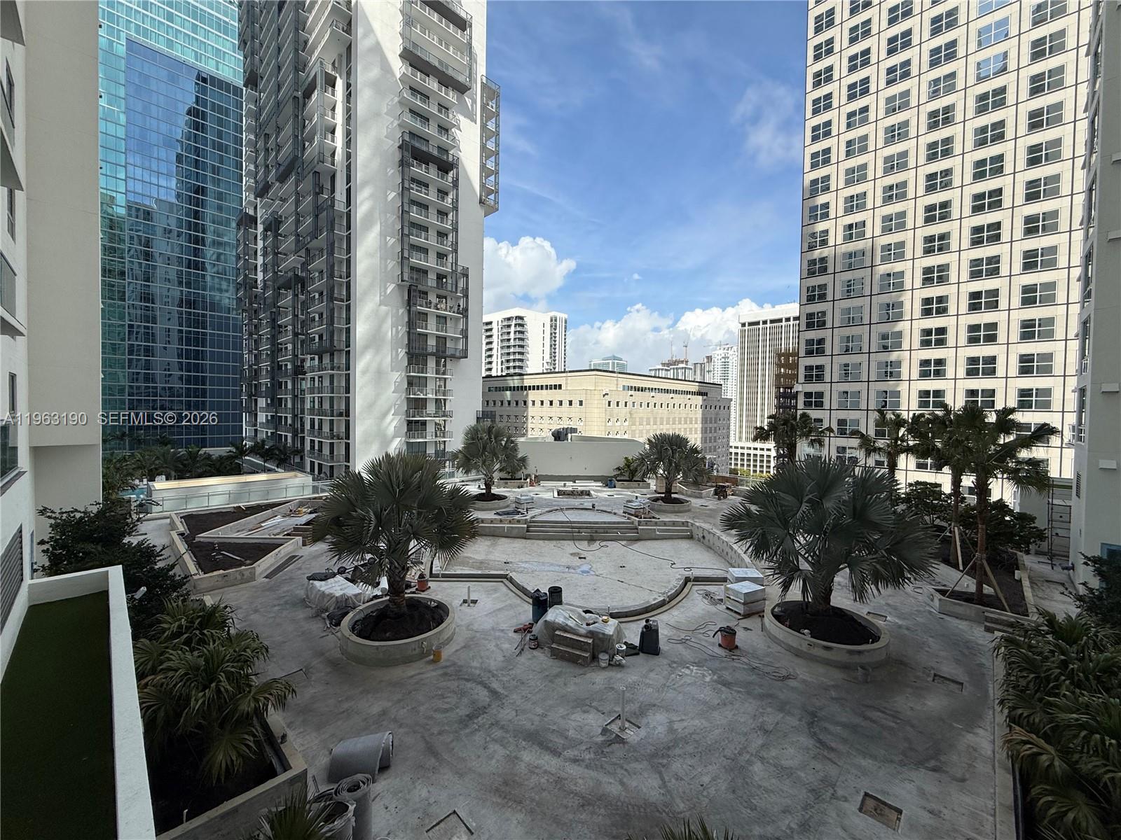 300 S Biscayne Blvd #T-1405, Miami FL 33131