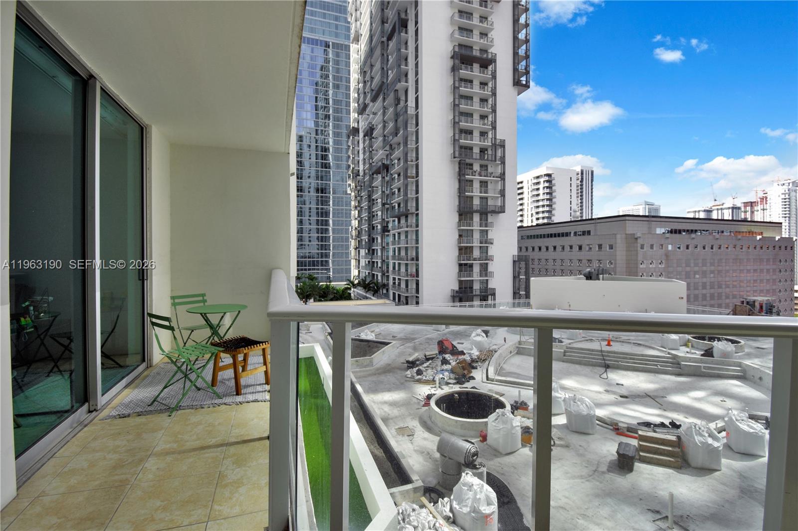 300 S Biscayne Blvd #T-1405, Miami FL 33131