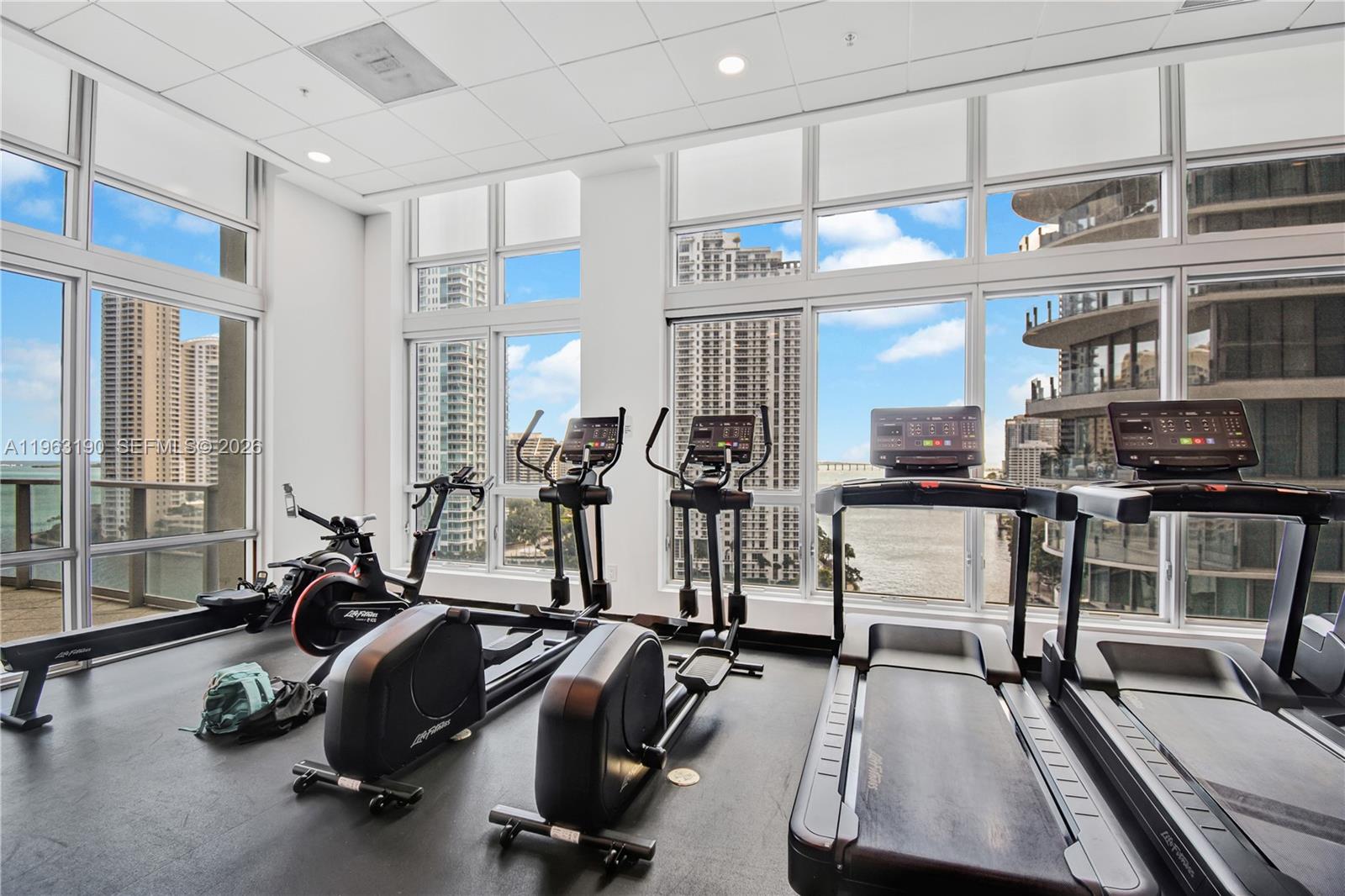 300 S Biscayne Blvd #T-1405, Miami FL 33131
