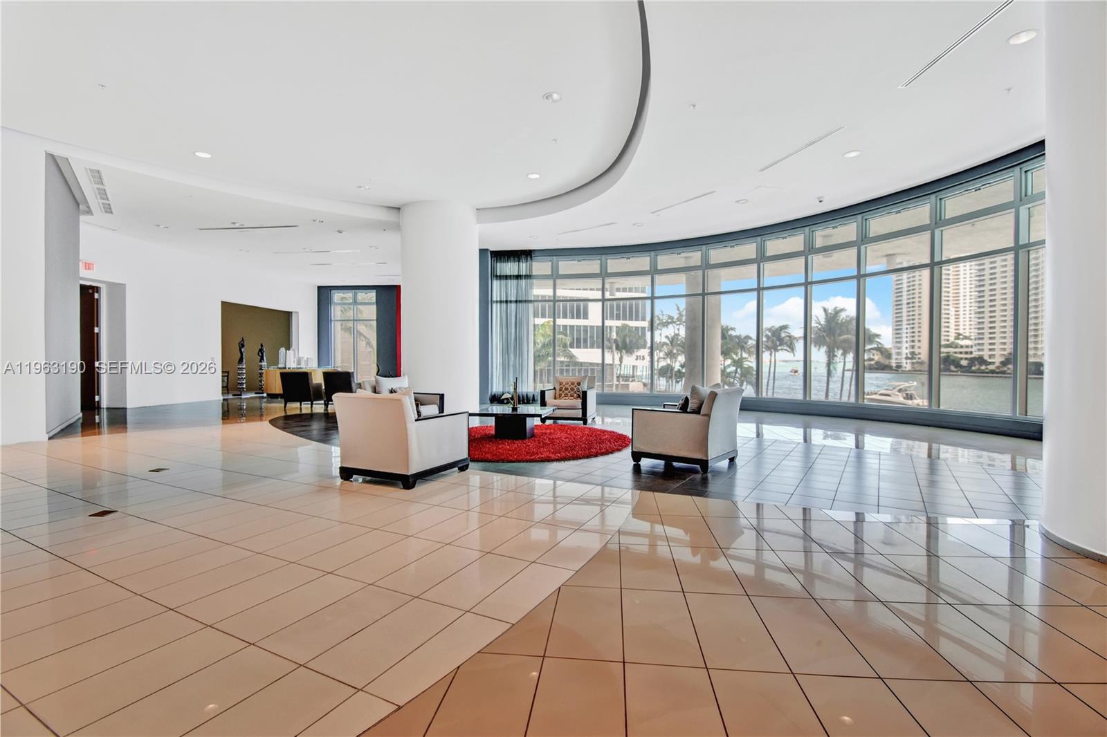 300 S Biscayne Blvd #T-1405, Miami FL 33131