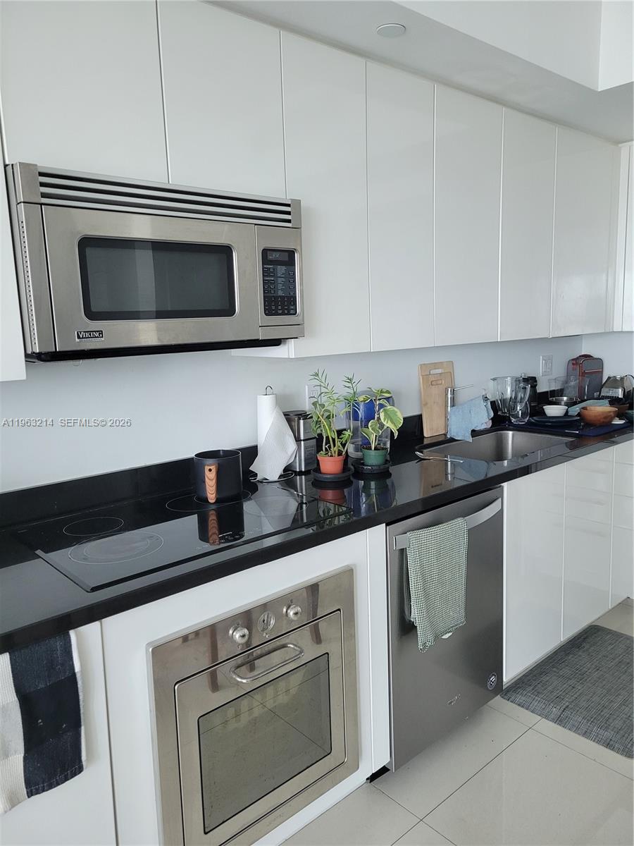 92 SW 3rd St #2107, Miami FL 33130