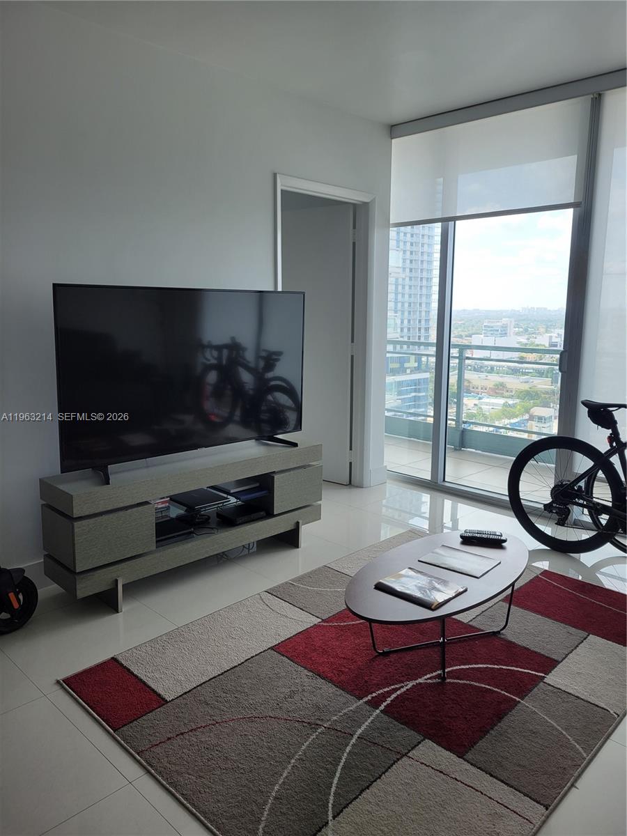 92 SW 3rd St #2107, Miami FL 33130