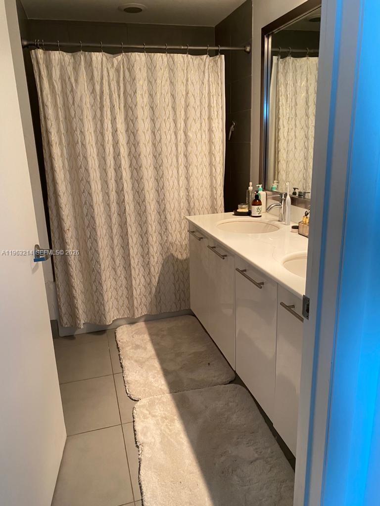 92 SW 3rd St #2107, Miami FL 33130