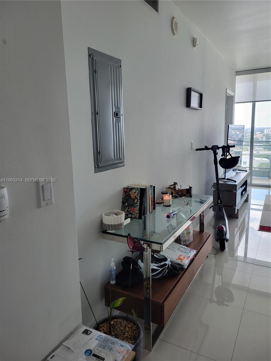 92 SW 3rd St #2107, Miami FL 33130
