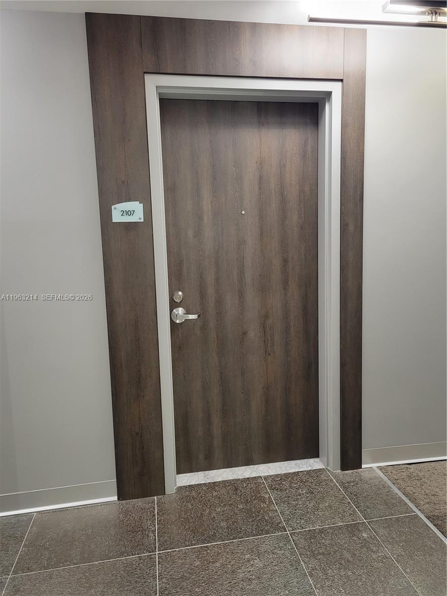 92 SW 3rd St #2107, Miami FL 33130
