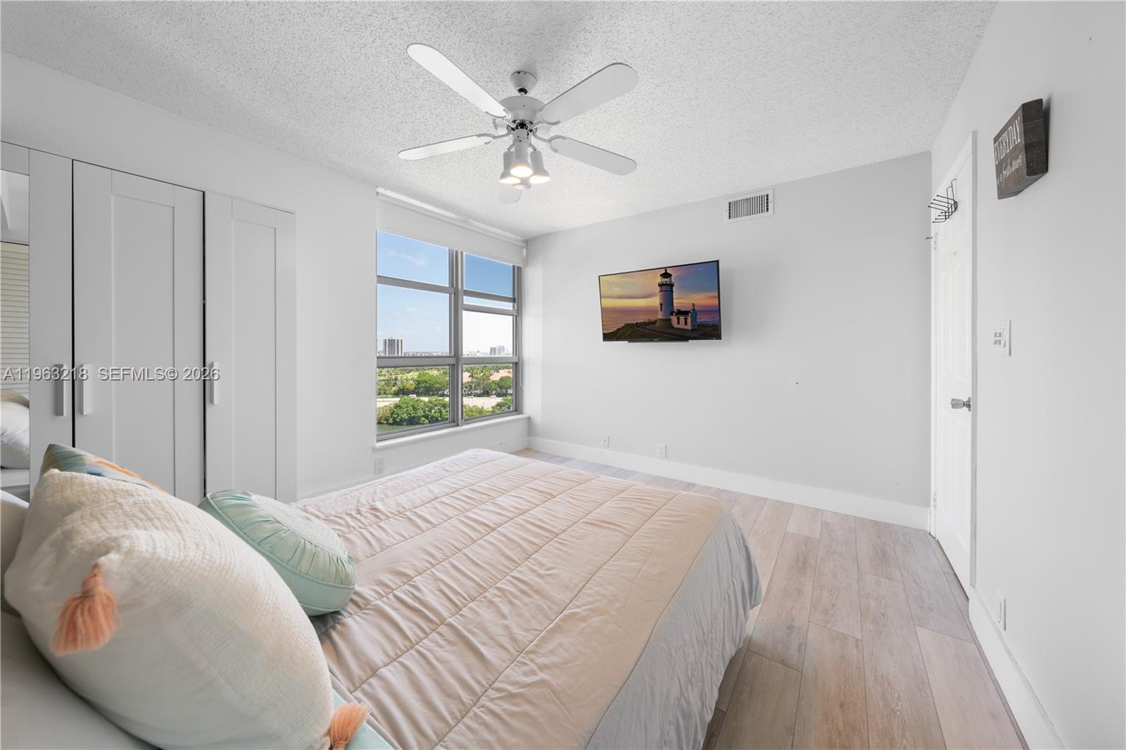 3530 Mystic Pointe Dr #1406, Aventura FL 33180