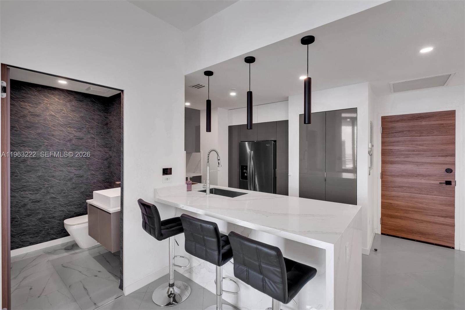 350 S Miami Ave #4103, Miami FL 33130