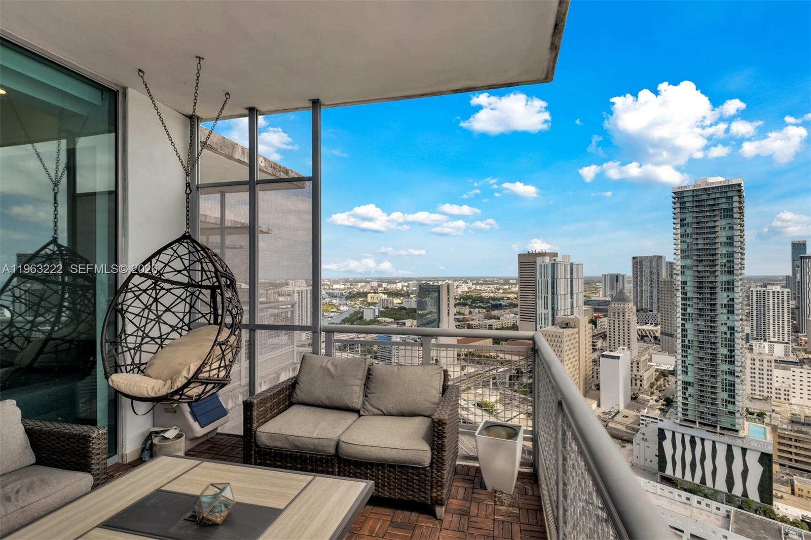 350 S Miami Ave #4103, Miami FL 33130