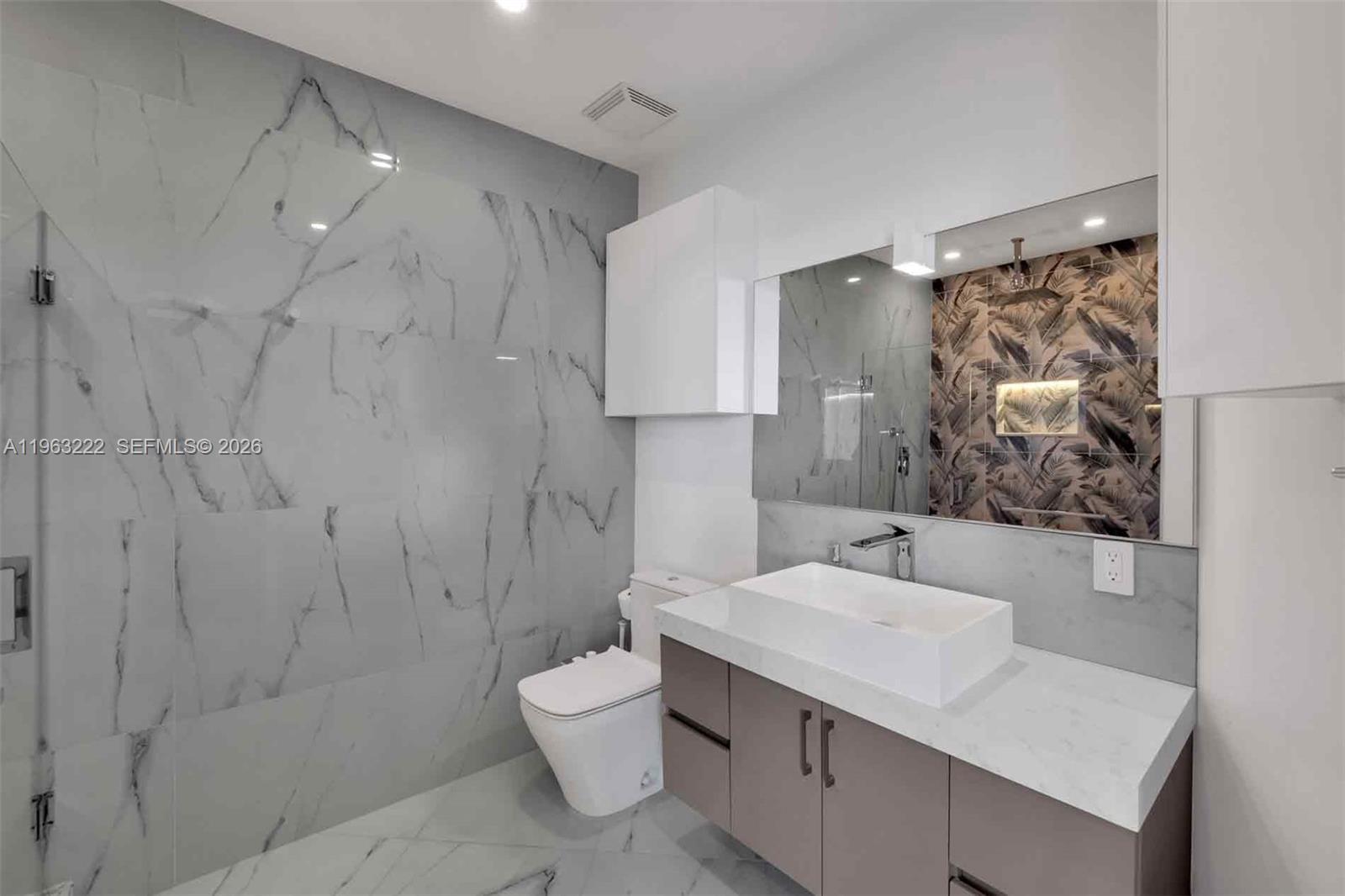 350 S Miami Ave #4103, Miami FL 33130