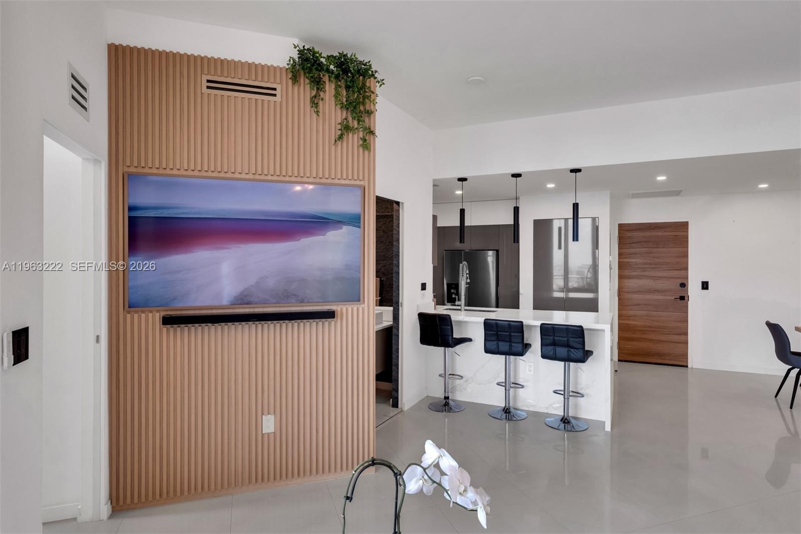350 S Miami Ave #4103, Miami FL 33130