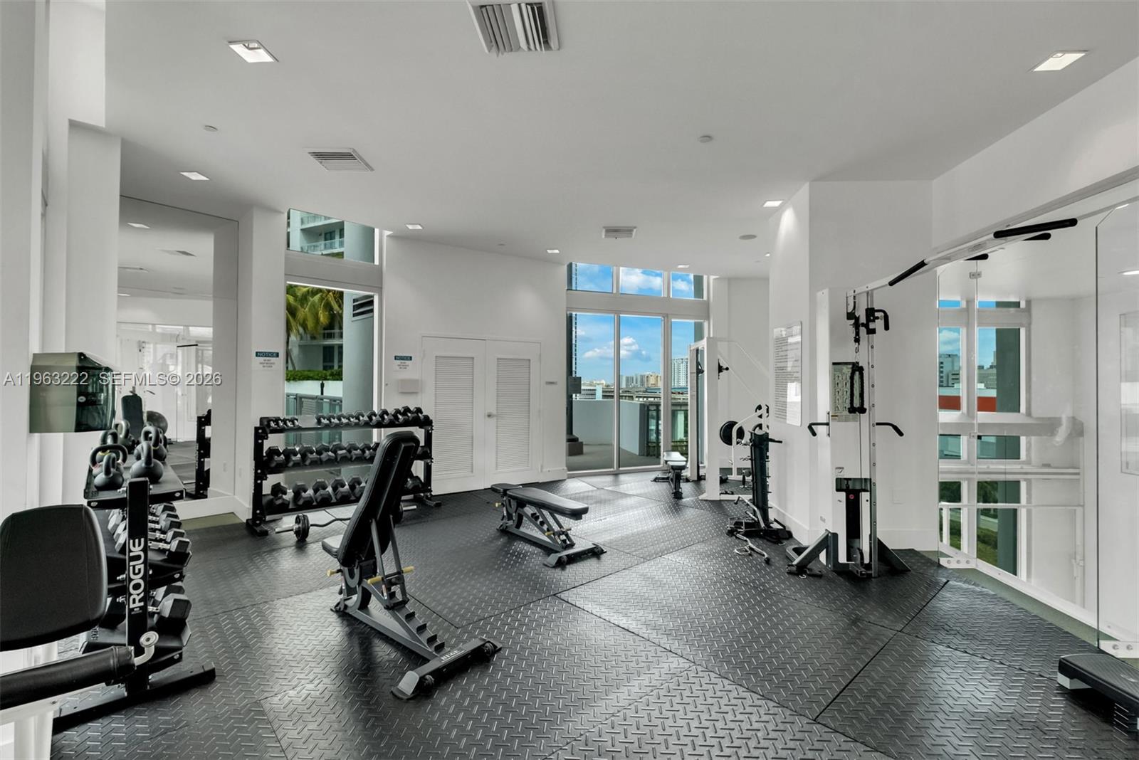350 S Miami Ave #4103, Miami FL 33130