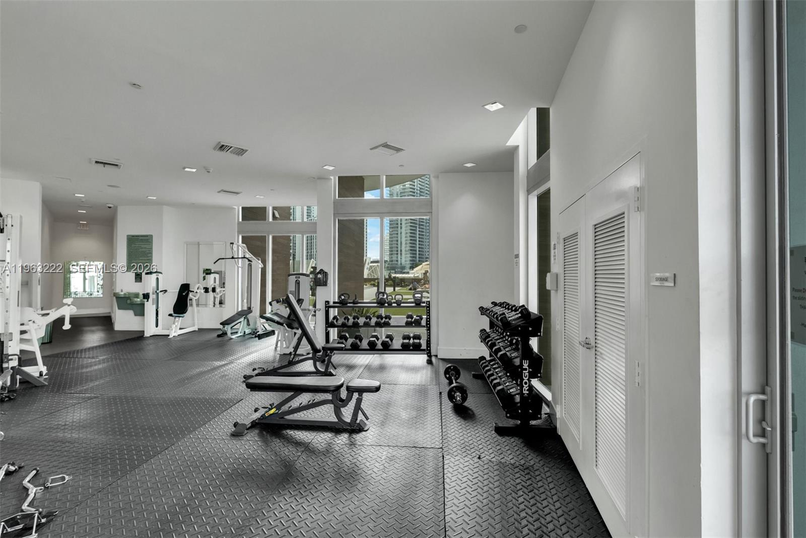 350 S Miami Ave #4103, Miami FL 33130