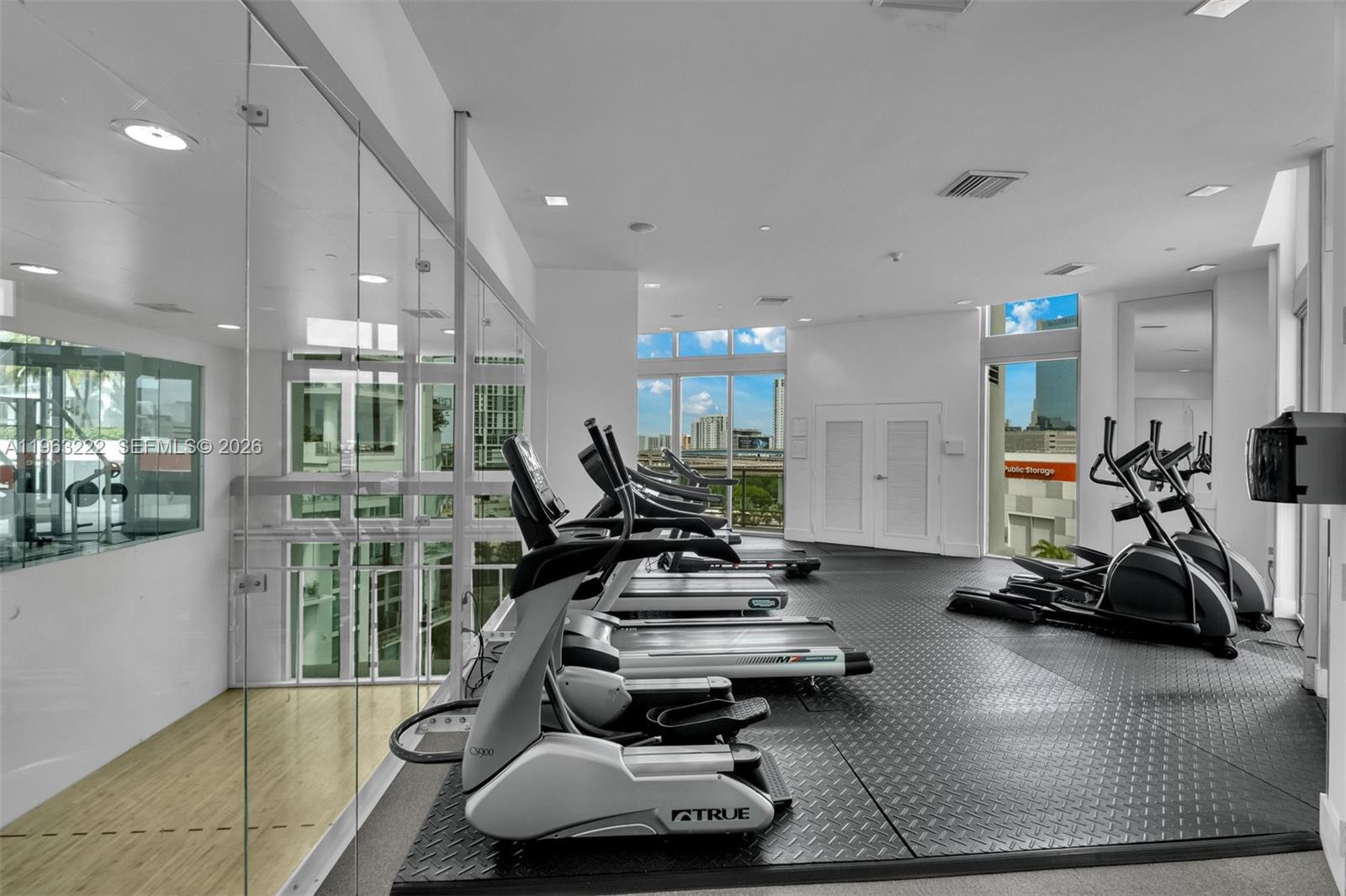 350 S Miami Ave #4103, Miami FL 33130