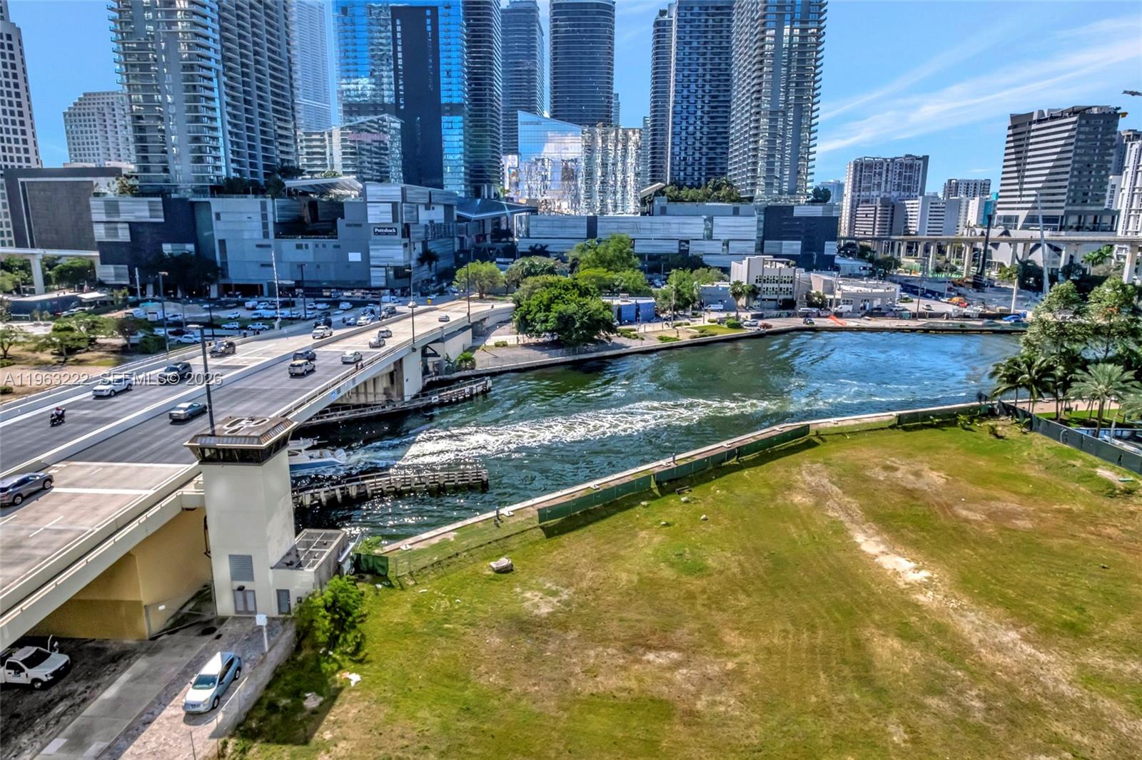 350 S Miami Ave #4103, Miami FL 33130