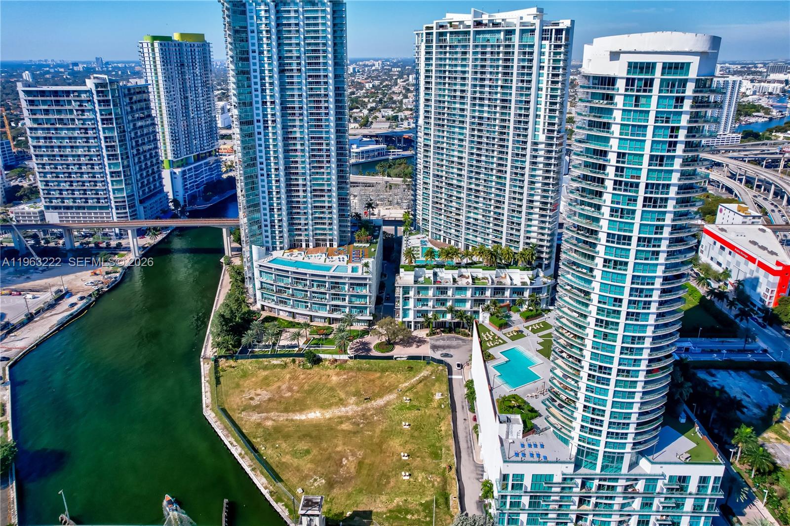 350 S Miami Ave #4103, Miami FL 33130