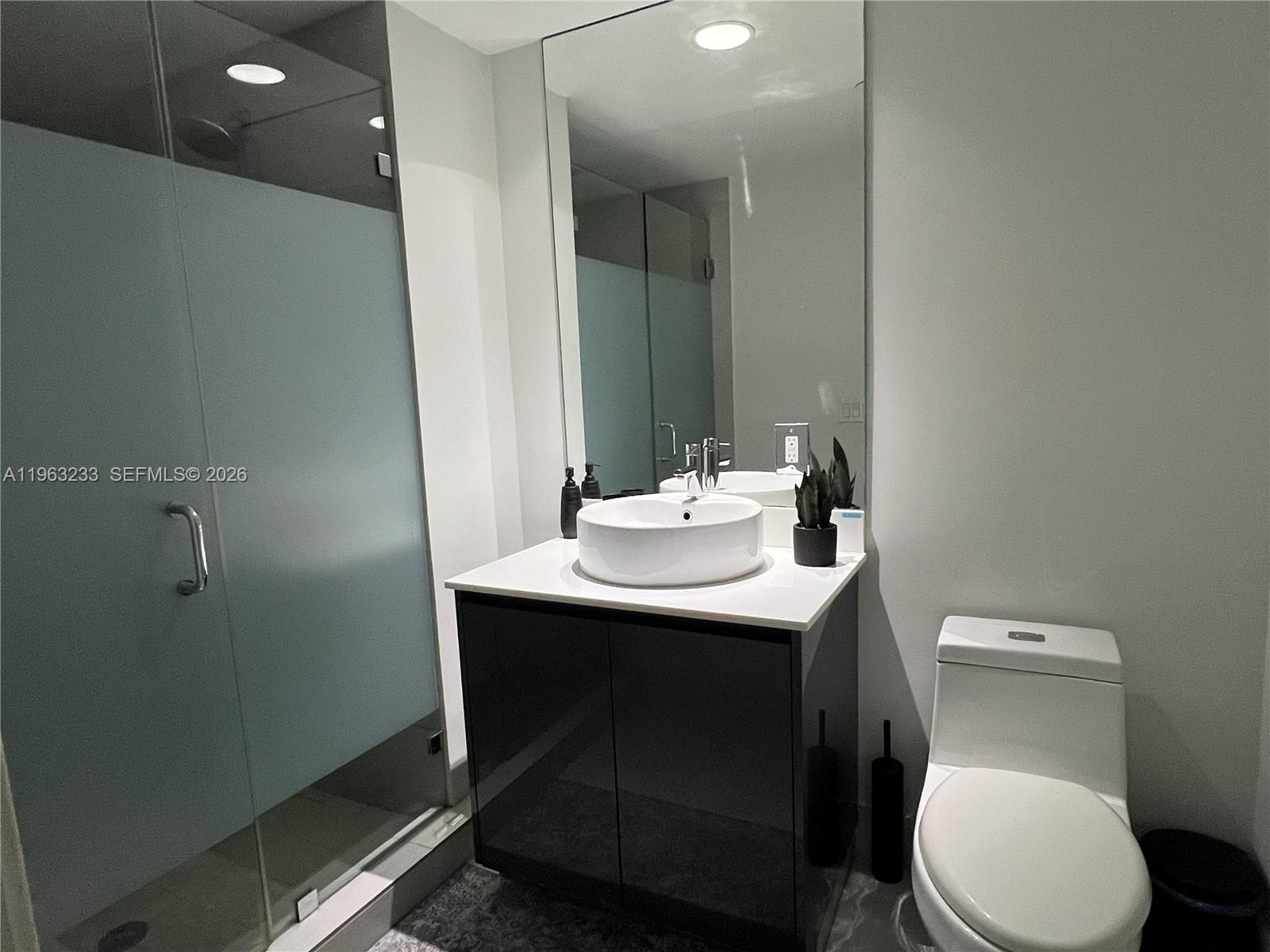 31 SE 6th St #1404, Miami FL 33131