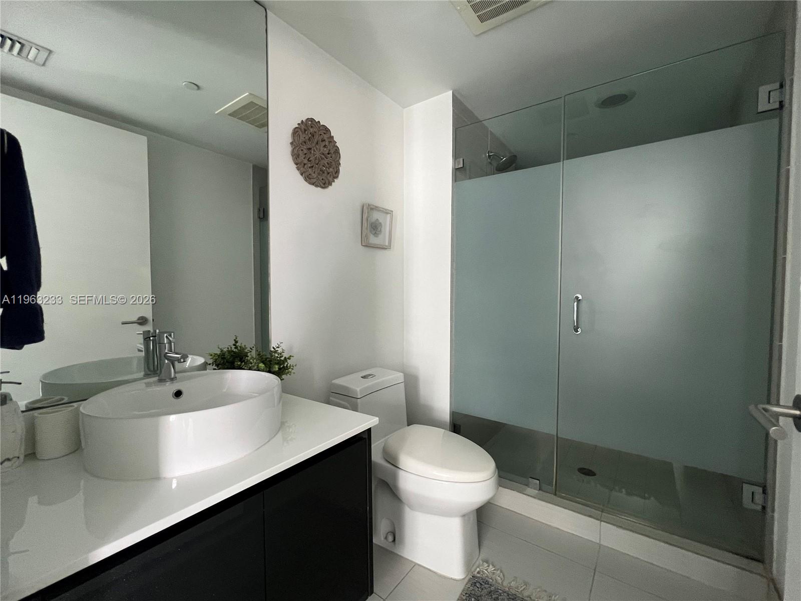 31 SE 6th St #1404, Miami FL 33131