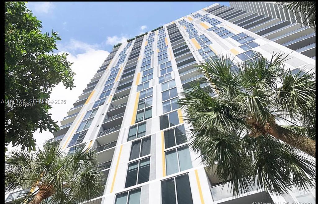 31 SE 6th St #1404, Miami FL 33131