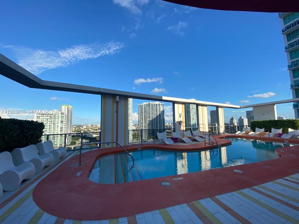 31 SE 6th St #1404, Miami FL 33131