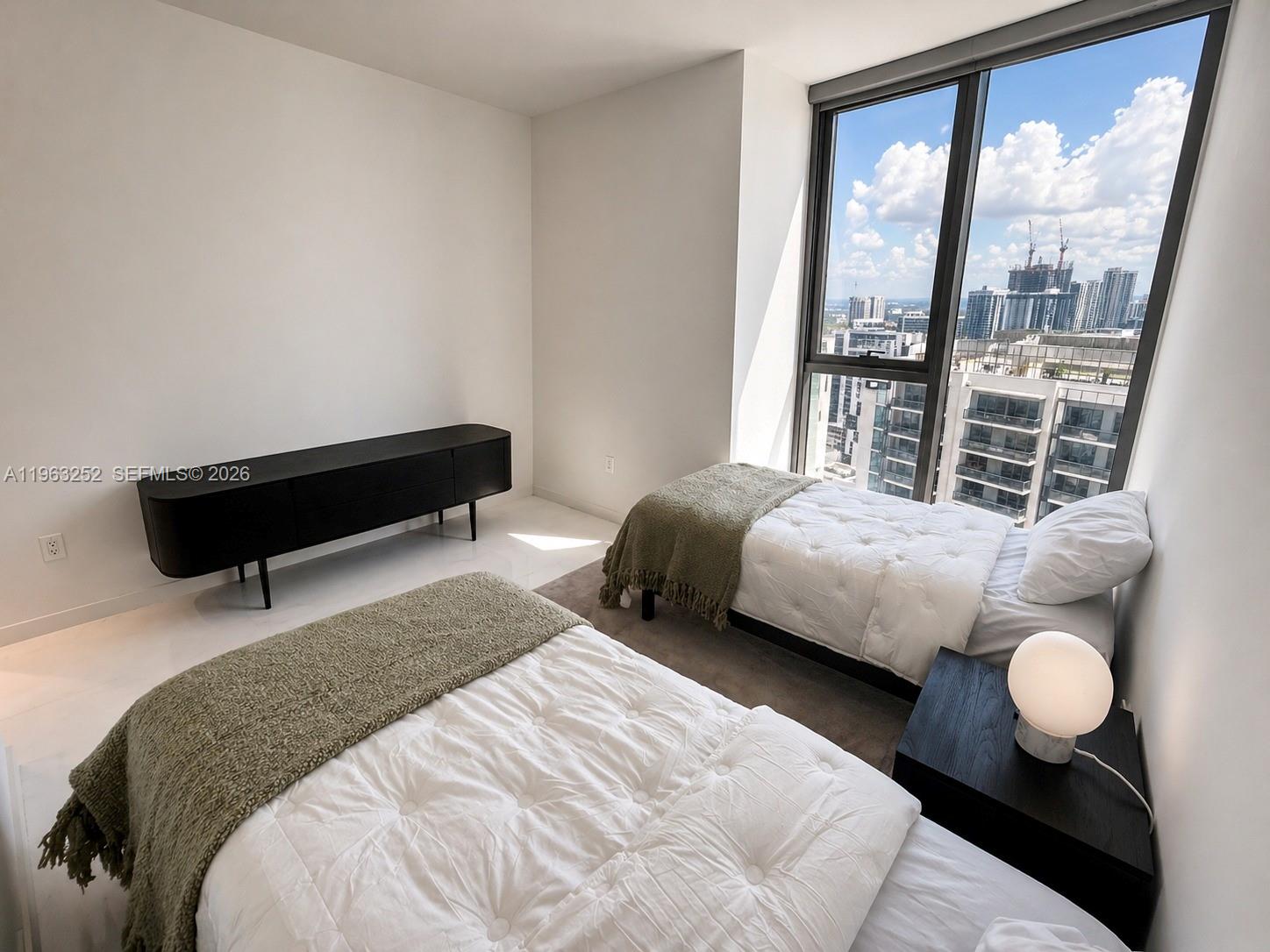 300 Biscayne Blvd Way #4404, Miami FL 33131