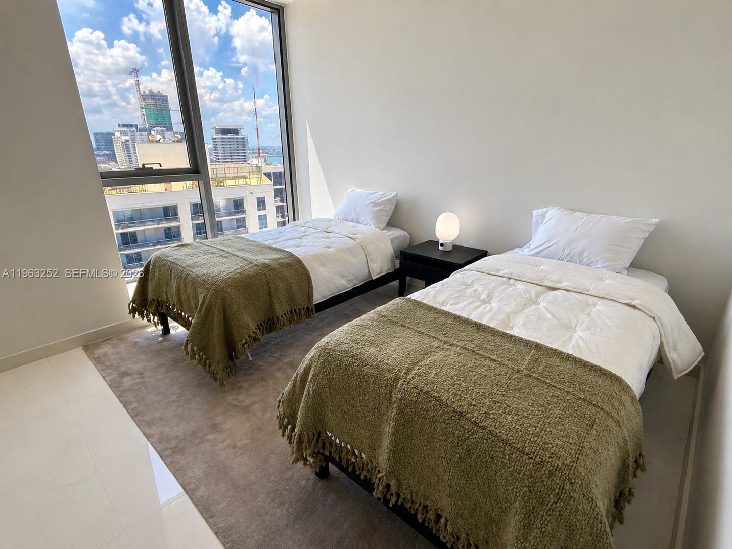 300 Biscayne Blvd Way #4404, Miami FL 33131