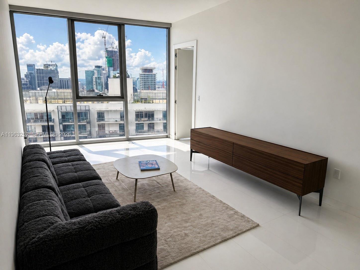 300 Biscayne Blvd Way #4404, Miami FL 33131