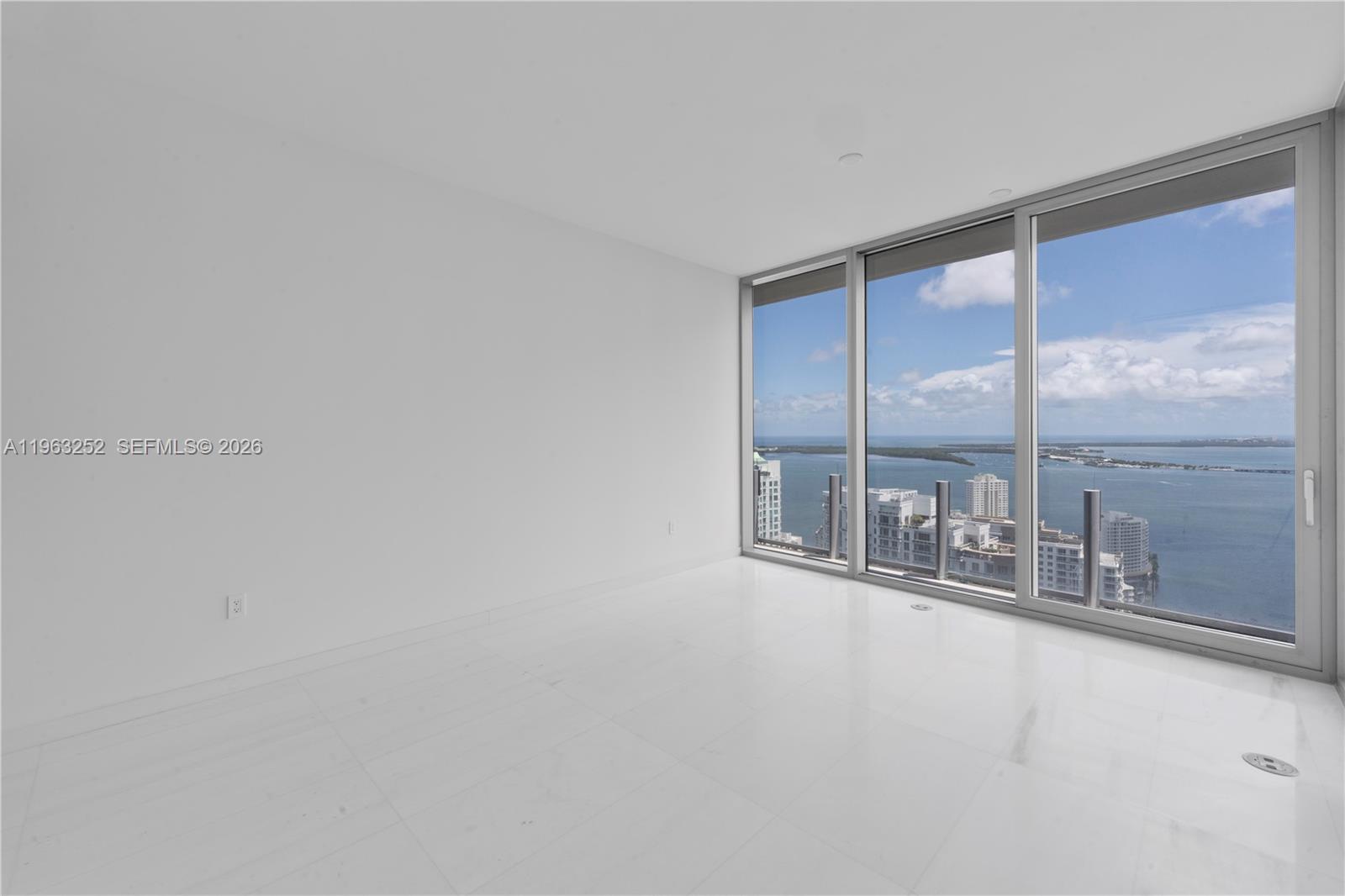 300 Biscayne Blvd Way #4404, Miami FL 33131