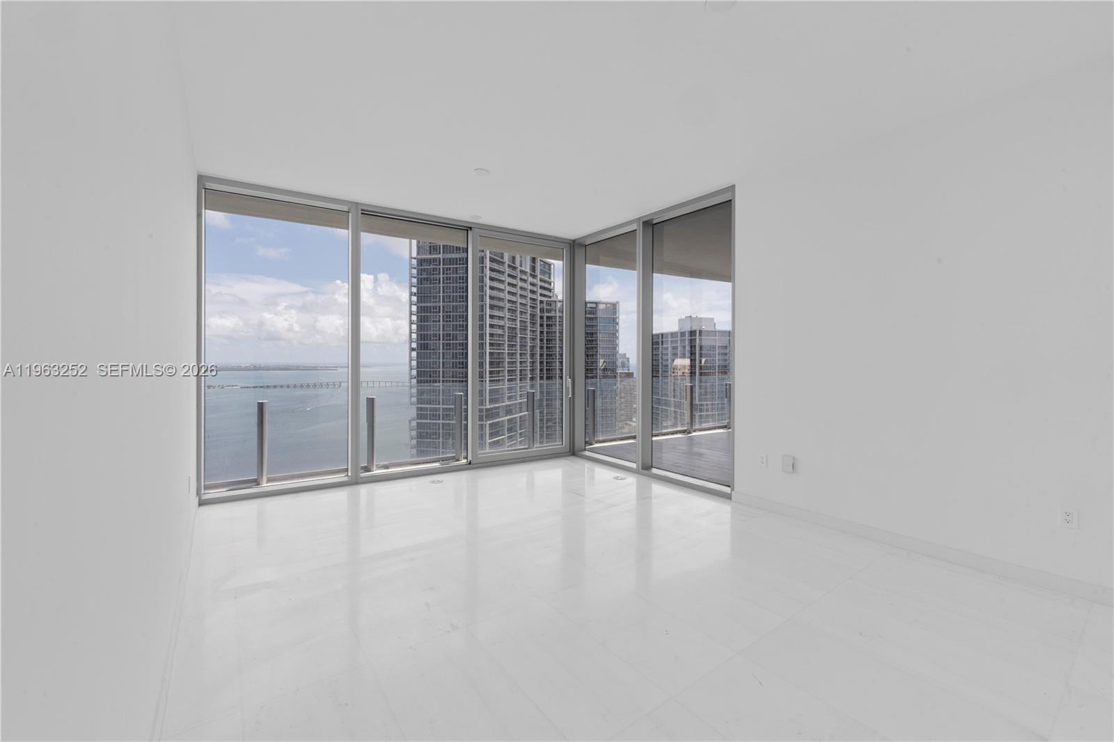 300 Biscayne Blvd Way #4404, Miami FL 33131