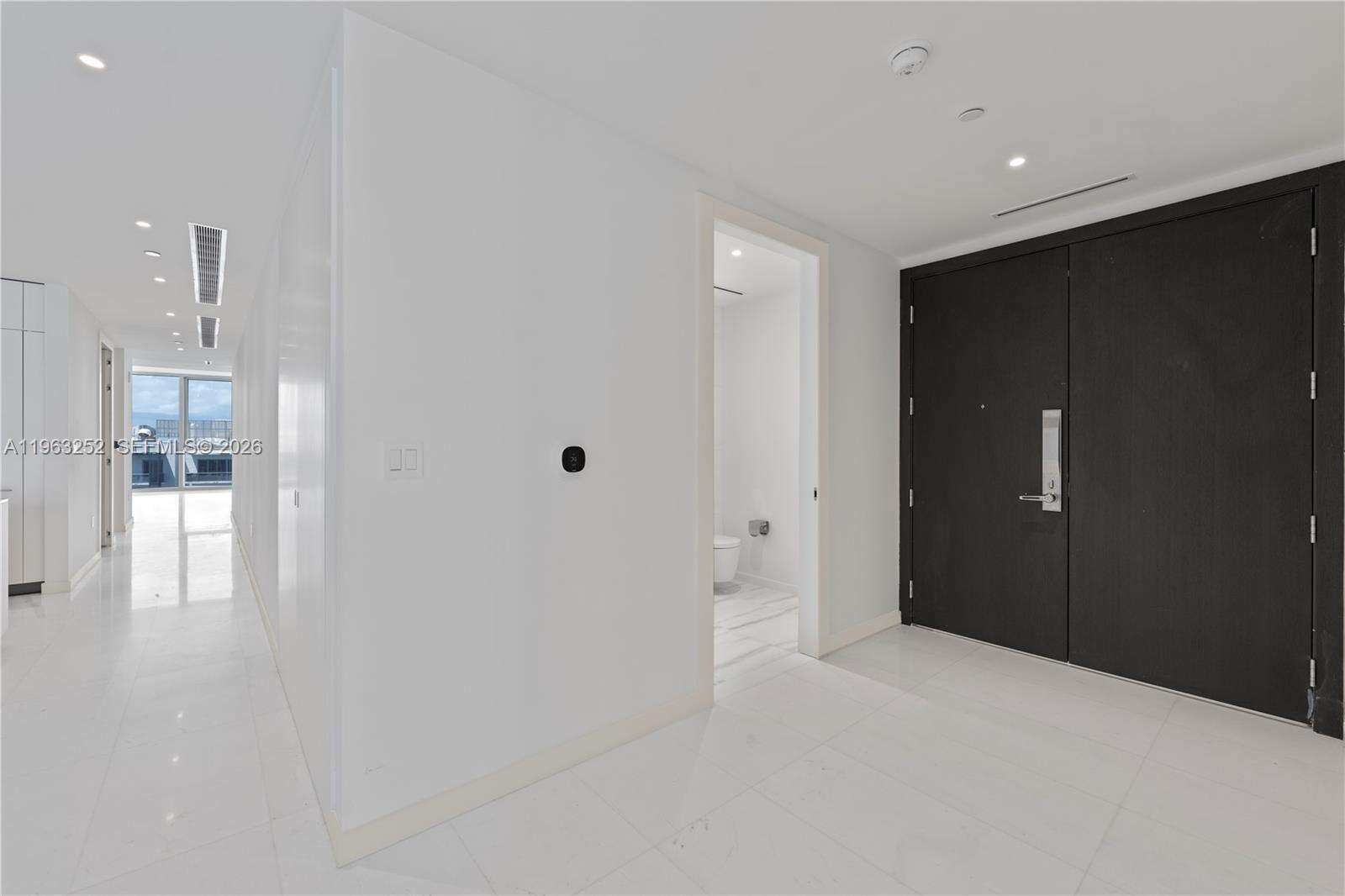 300 Biscayne Blvd Way #4404, Miami FL 33131