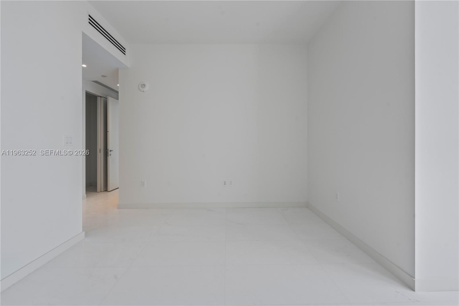 300 Biscayne Blvd Way #4404, Miami FL 33131