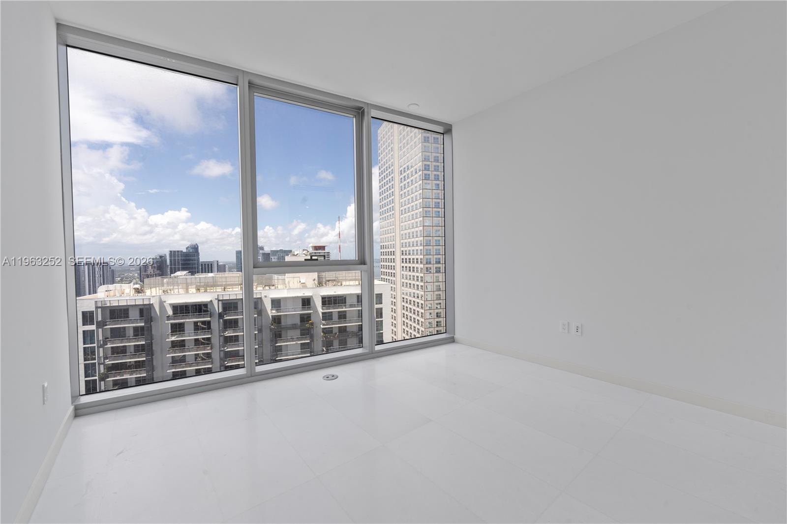 300 Biscayne Blvd Way #4404, Miami FL 33131