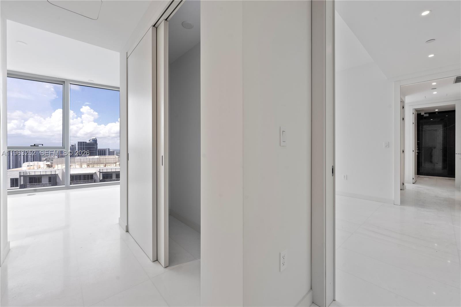 300 Biscayne Blvd Way #4404, Miami FL 33131