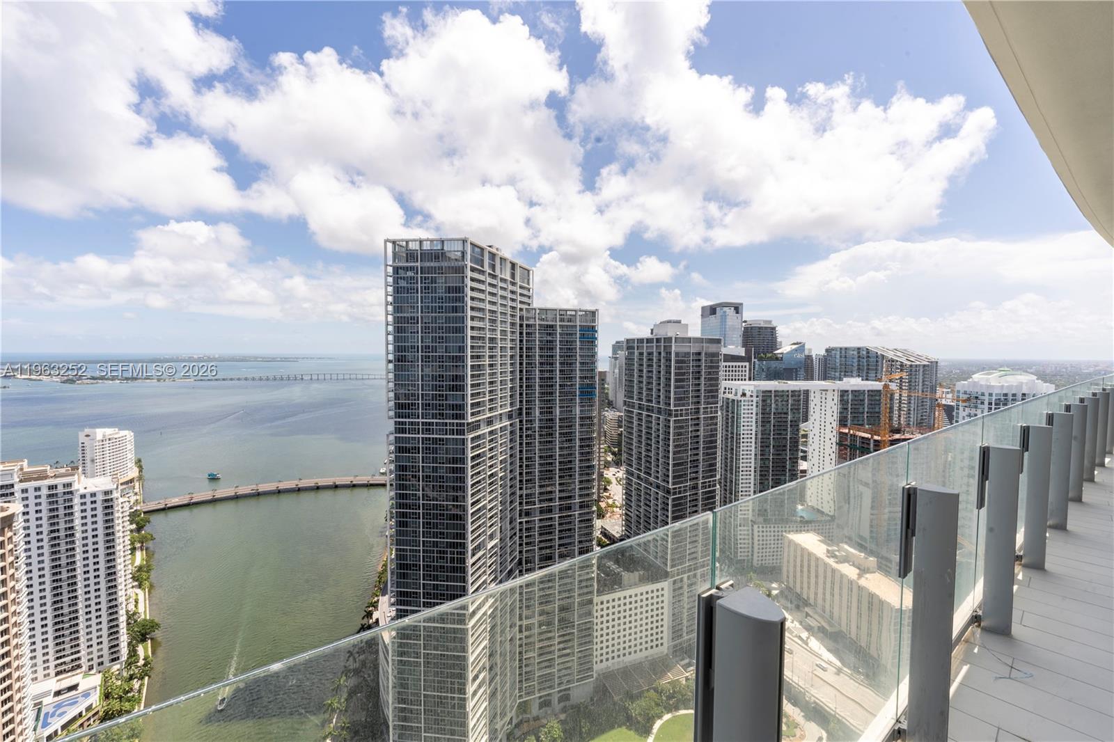 300 Biscayne Blvd Way #4404, Miami FL 33131