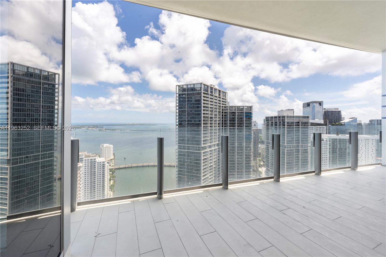 300 Biscayne Blvd Way #4404, Miami FL 33131