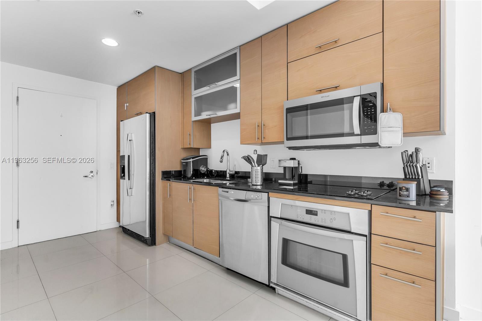 60 SW 13th St #3416, Miami FL 33130