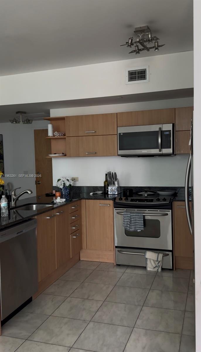 350 S Miami Ave #3006, Miami FL 33130