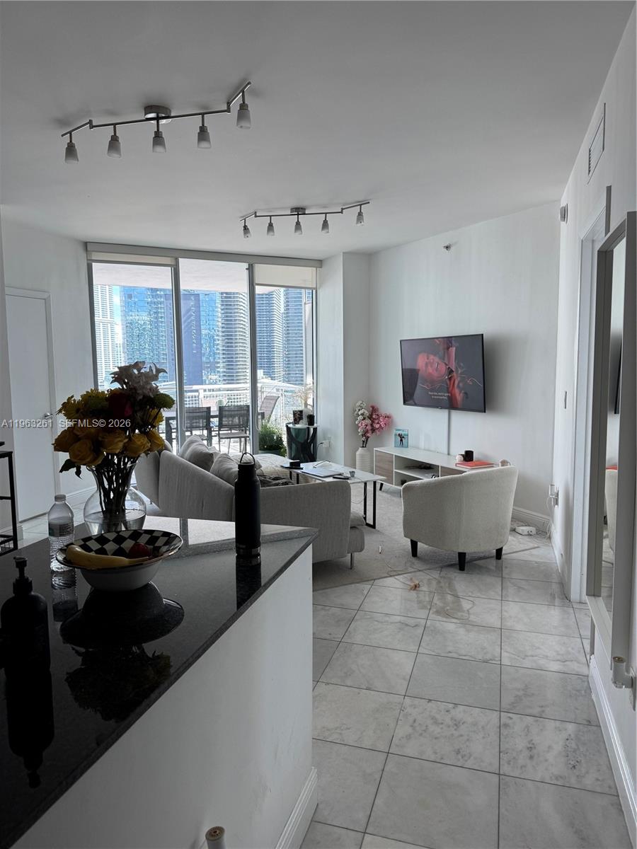 350 S Miami Ave #3006, Miami FL 33130