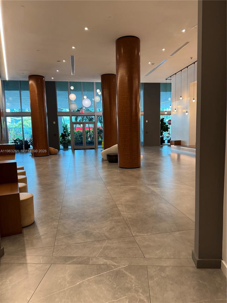 350 S Miami Ave #3006, Miami FL 33130