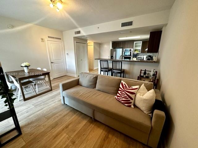170 SE 14th St #1606, Miami FL 33131