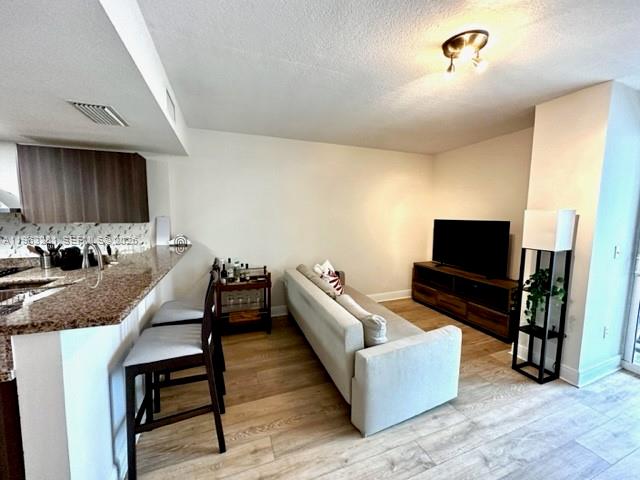 170 SE 14th St #1606, Miami FL 33131