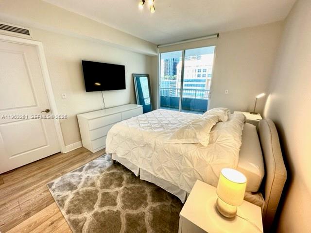 170 SE 14th St #1606, Miami FL 33131