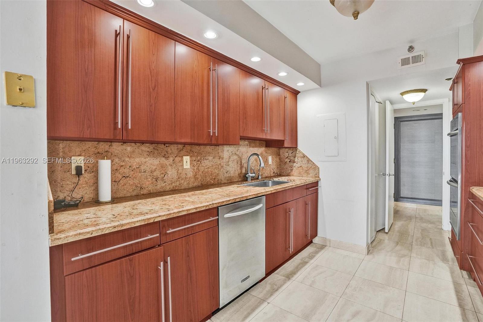 19355 Turnberry Way #8K, Aventura FL 33180