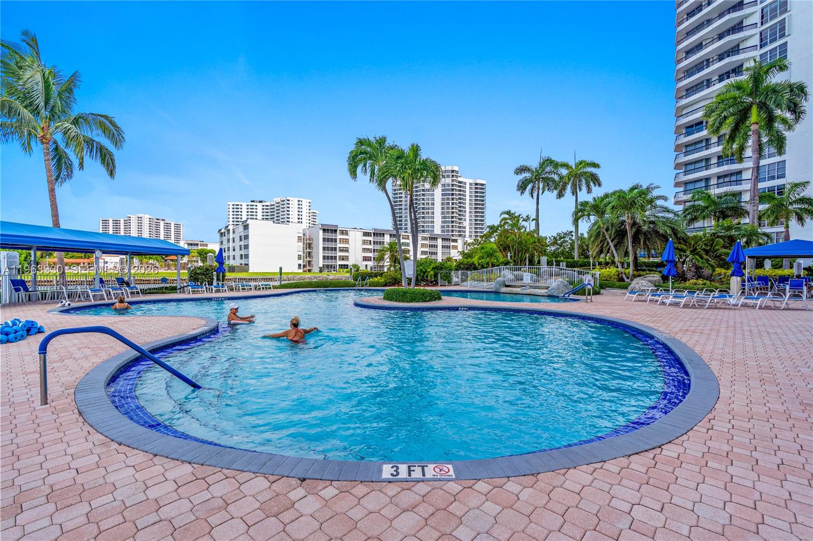 3530 Mystic Pointe Dr #2202, Aventura FL 33180