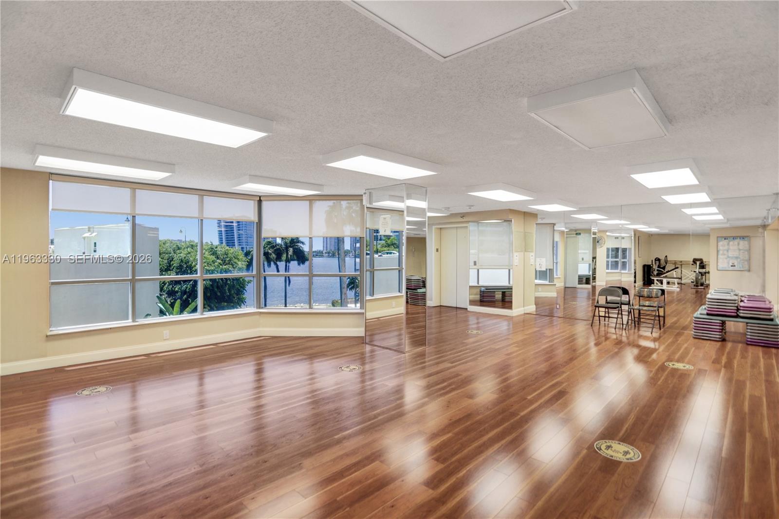 3530 Mystic Pointe Dr #2202, Aventura FL 33180
