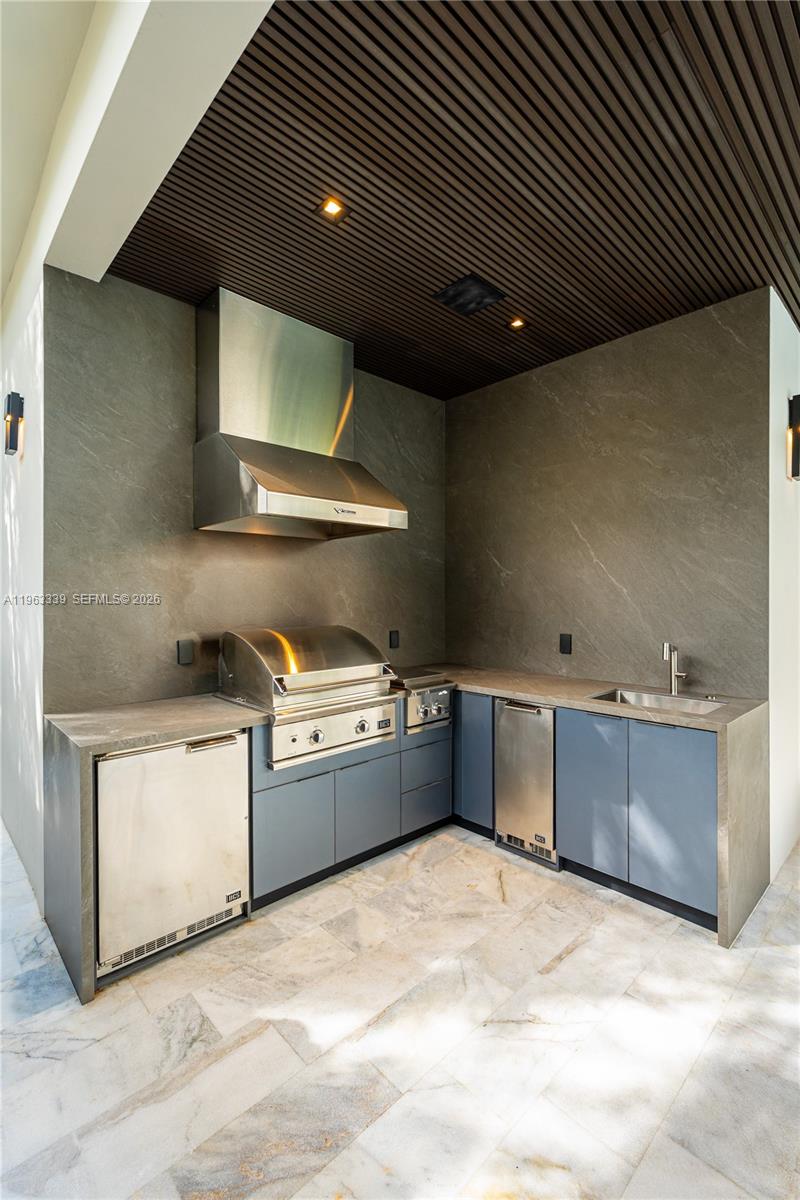 10540 NW 67th Ter, Doral FL 33178