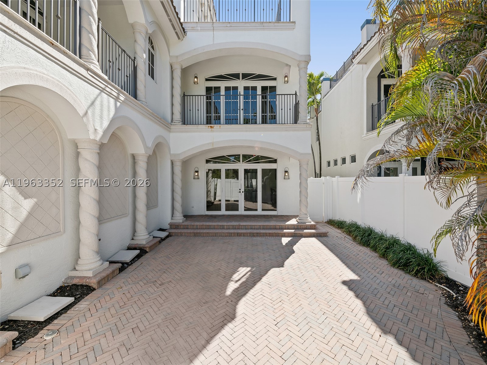 827 SE 2nd Ct, Fort Lauderdale FL 33301