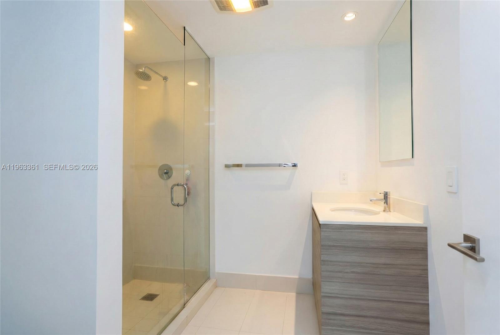 121 NE 34th St #2710, Miami FL 33137