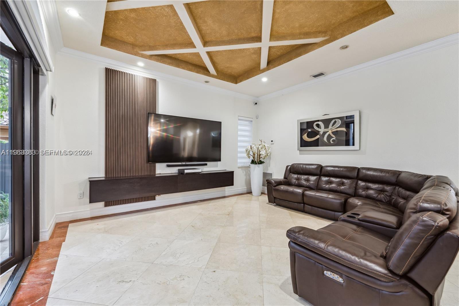 8200 NW 163rd St, Miami Lakes FL 33016