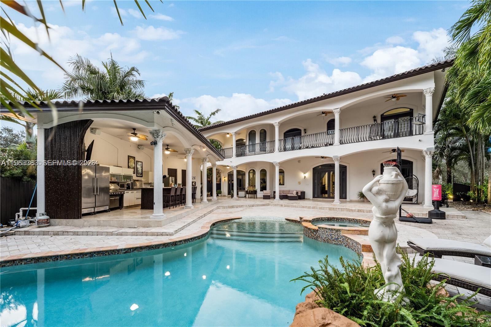 8200 NW 163rd St, Miami Lakes FL 33016